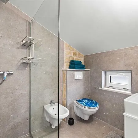 With Pool By Aneo Travel Apartamento