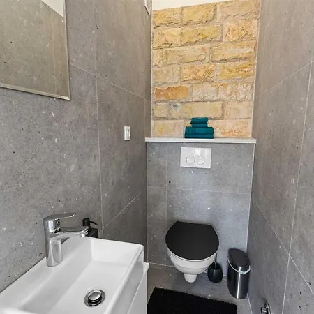 Apartamento With Pool By Aneo Travel Novi Vinodolski