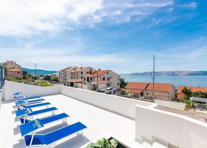 Apartamento With Pool By Aneo Travel Novi Vinodolski