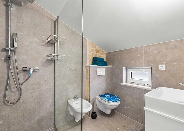 With Pool By Aneo Travel Apartamento