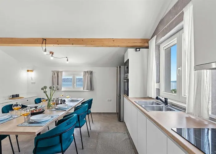 Apartamento With Pool By Aneo Travel Novi Vinodolski
