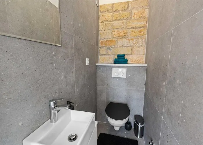 Apartamento With Pool By Aneo Travel Novi Vinodolski